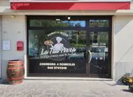 Decorazione vetrina pizzeria