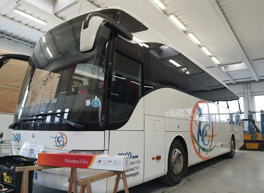 Oscuramento vetri autobus